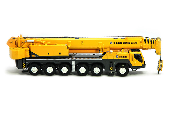 XCMG All-Terrain Crane QAY200 Model (1:50)